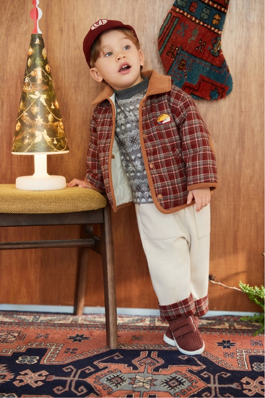 모이몰른 2025 F/W look 3